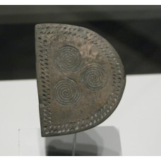 Belt buckle, triskele, three-point spiral